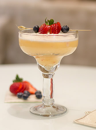 Monkey Berry Meringue cocktail